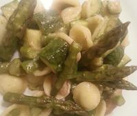 orecchiette con asparagi
